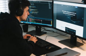 上海VI設(shè)計(jì)公司的網(wǎng)站圍繞“品牌視覺(jué)統(tǒng)一性”搭建